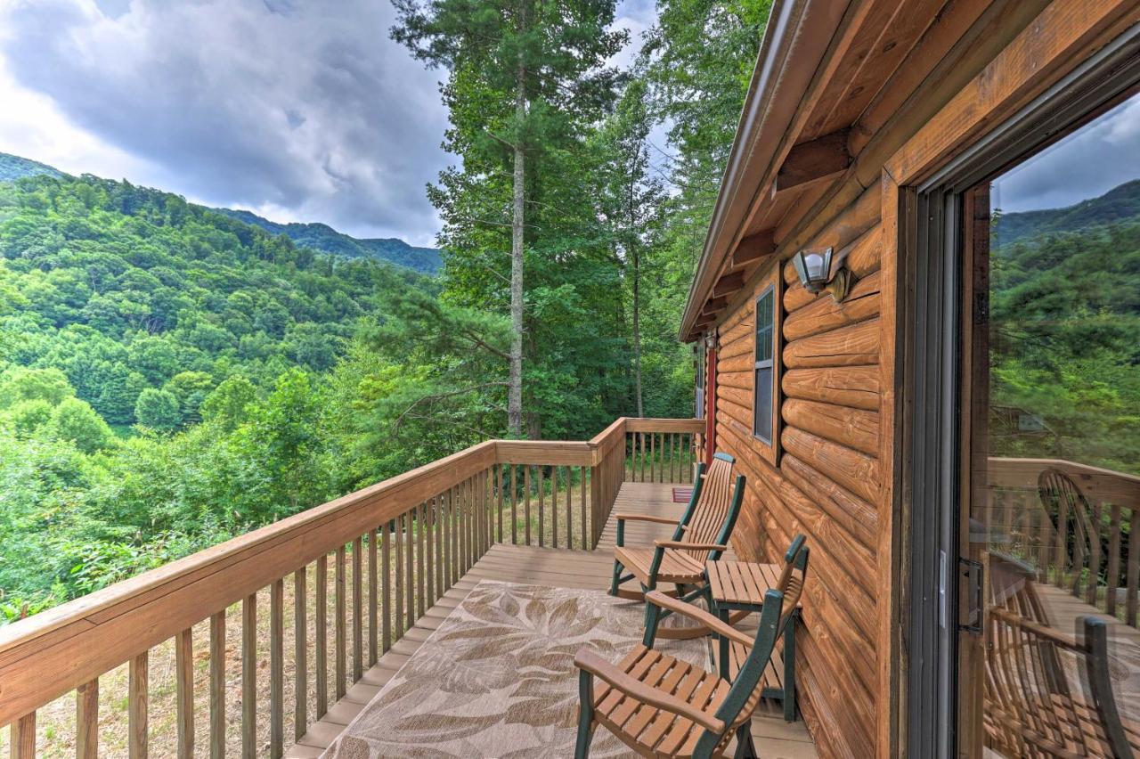 Quaint Log Cabin With Views Near West Jefferson Warrensville Esterno foto