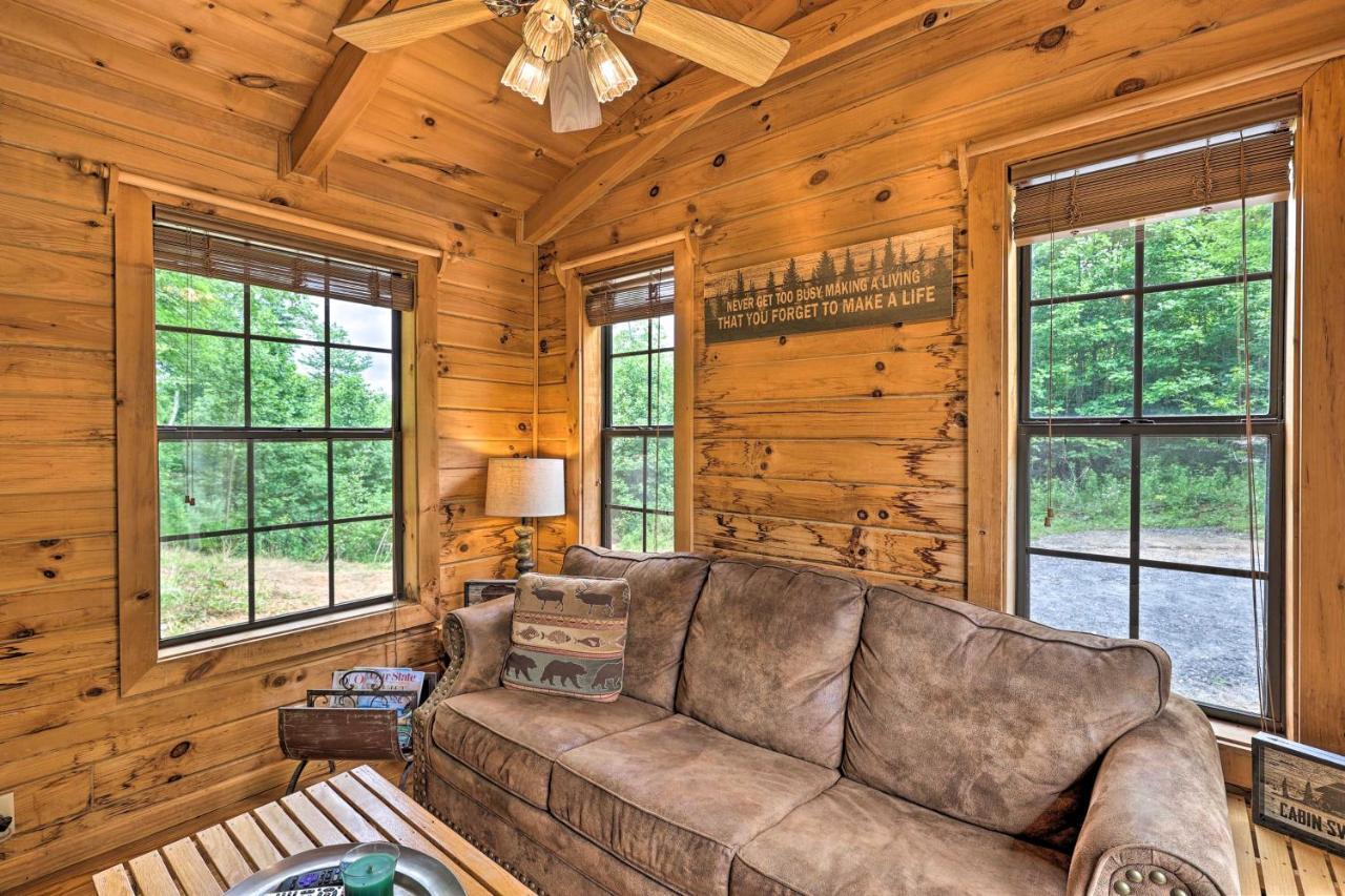 Quaint Log Cabin With Views Near West Jefferson Warrensville Esterno foto